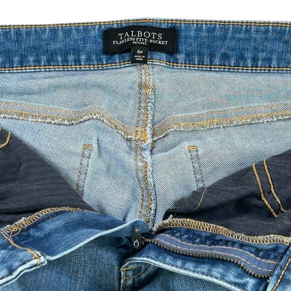 Talbots Petite Cropped Jeans Size 6P Blue Nautical Ankle Button Stone Wash Denim - Picture 7 of 11